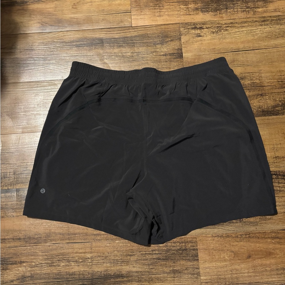 NWOT. Men’s lululemon shorts. XXL. 7” inseam